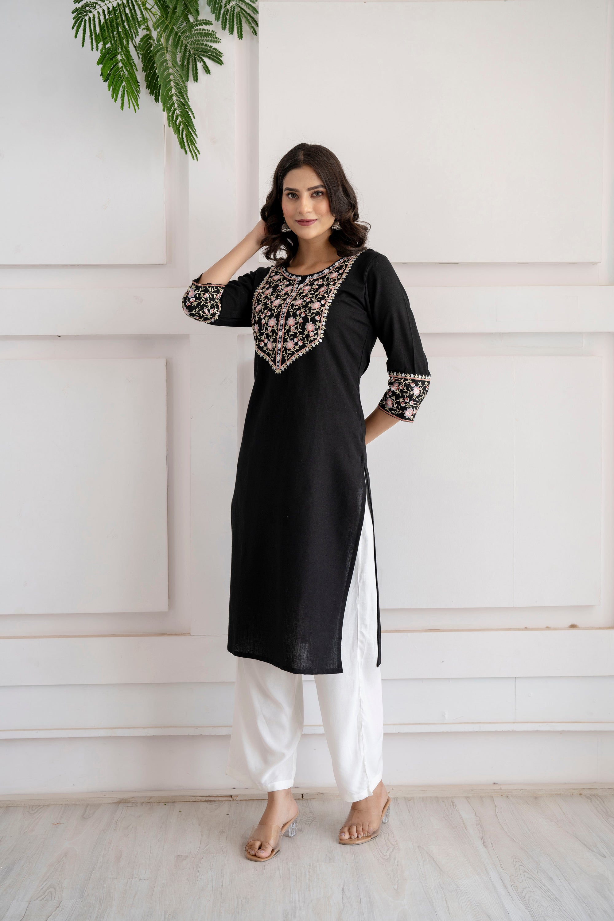 Stylish Straight Cut Cotton Flex Kurta with Eye-Catching Ikat Print